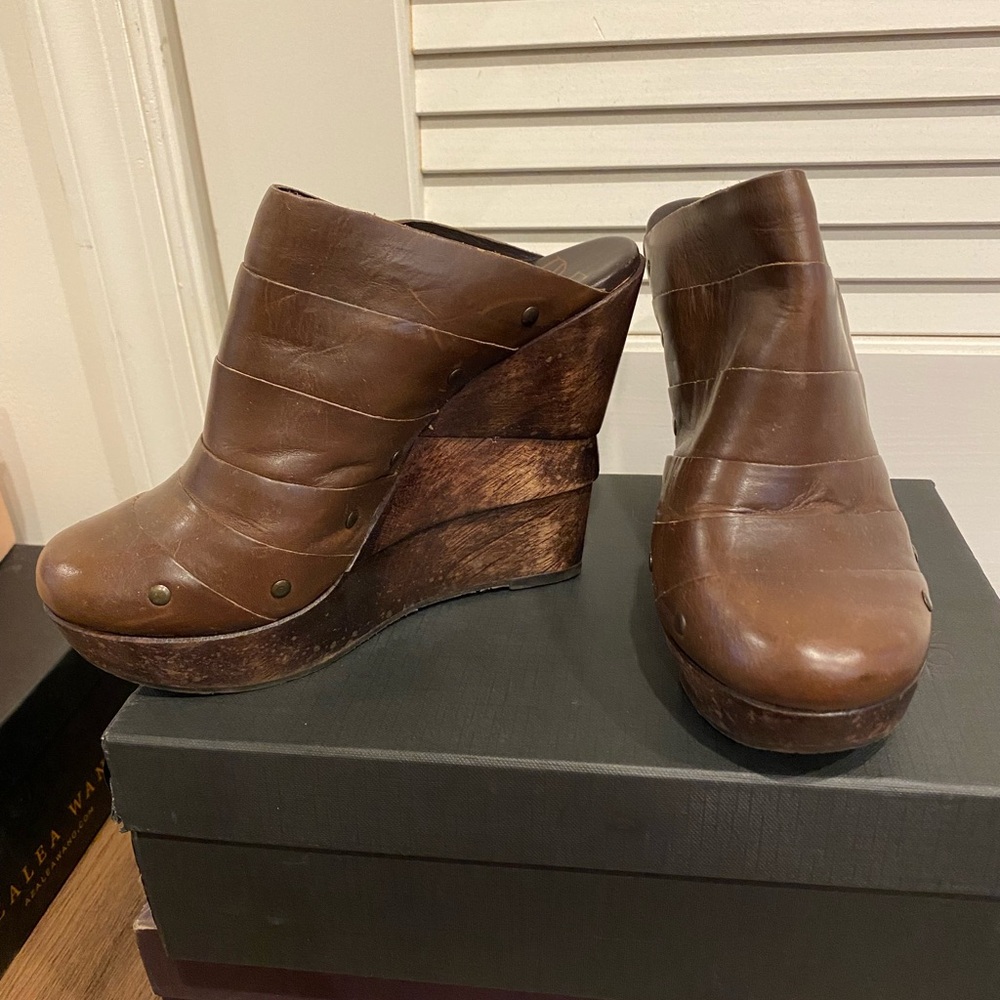 DVF Wedges - Picture 7 of 7